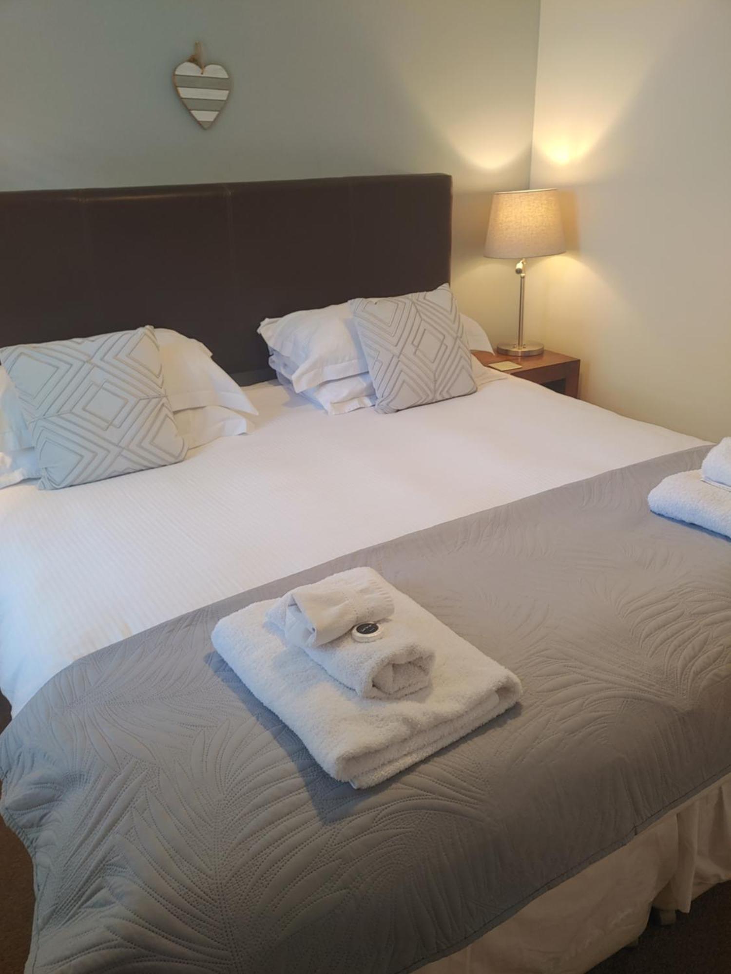 The Bath House Apartments - Free 1St Breakfast - Free Parking Zimmer foto