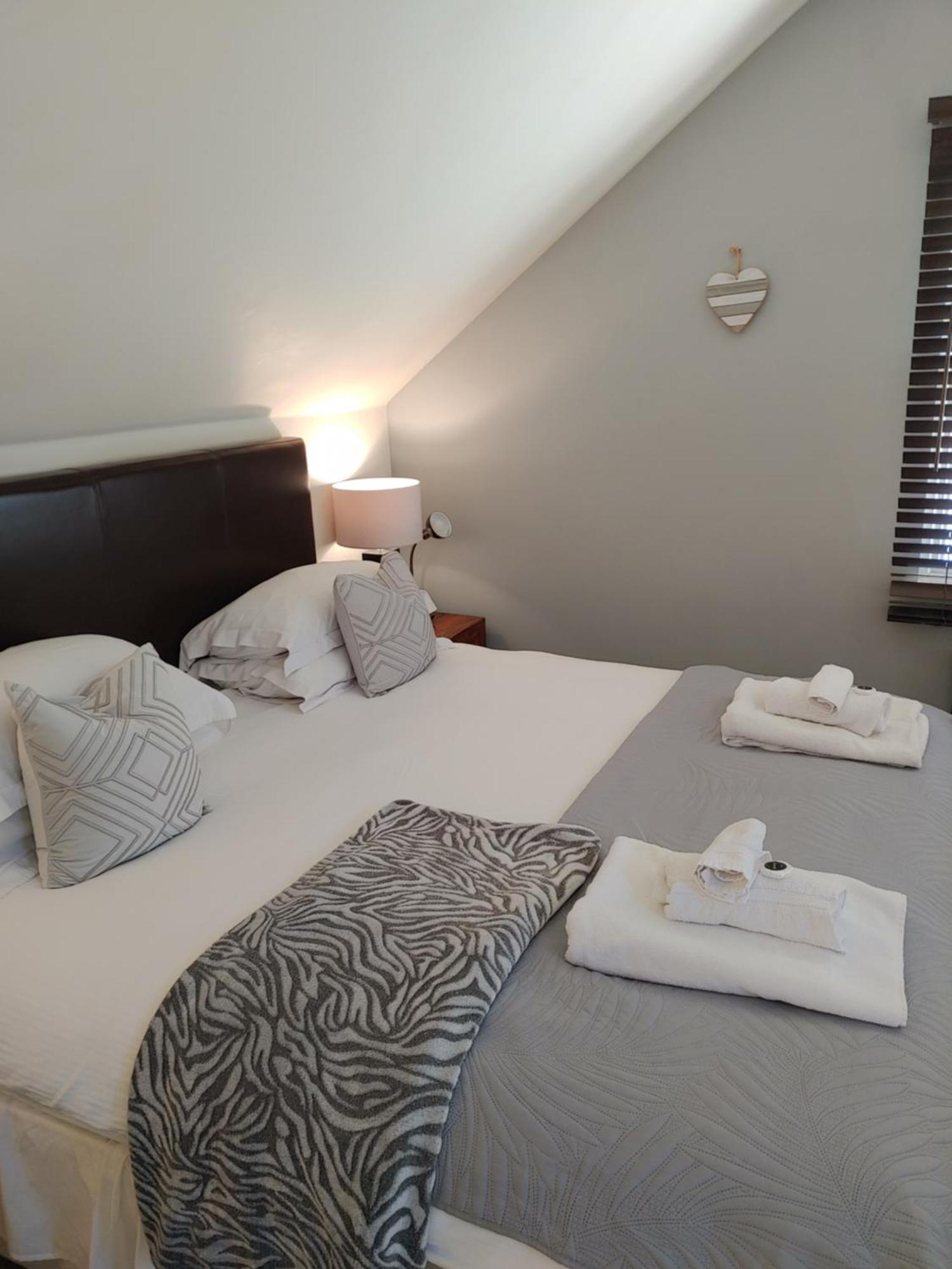 The Bath House Apartments - Free 1St Breakfast - Free Parking Exterior foto